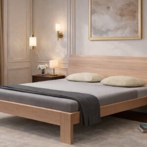 Cezar drveni krevet u spavaćoj sobi