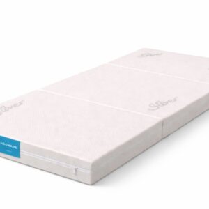 Dušek Tri Parti na beloj pozadini